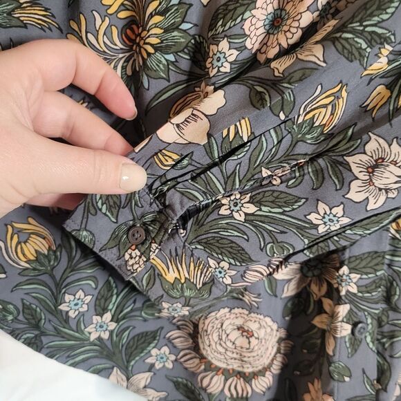 LOFT Petit Floral Blouse - Picture 4 of 12